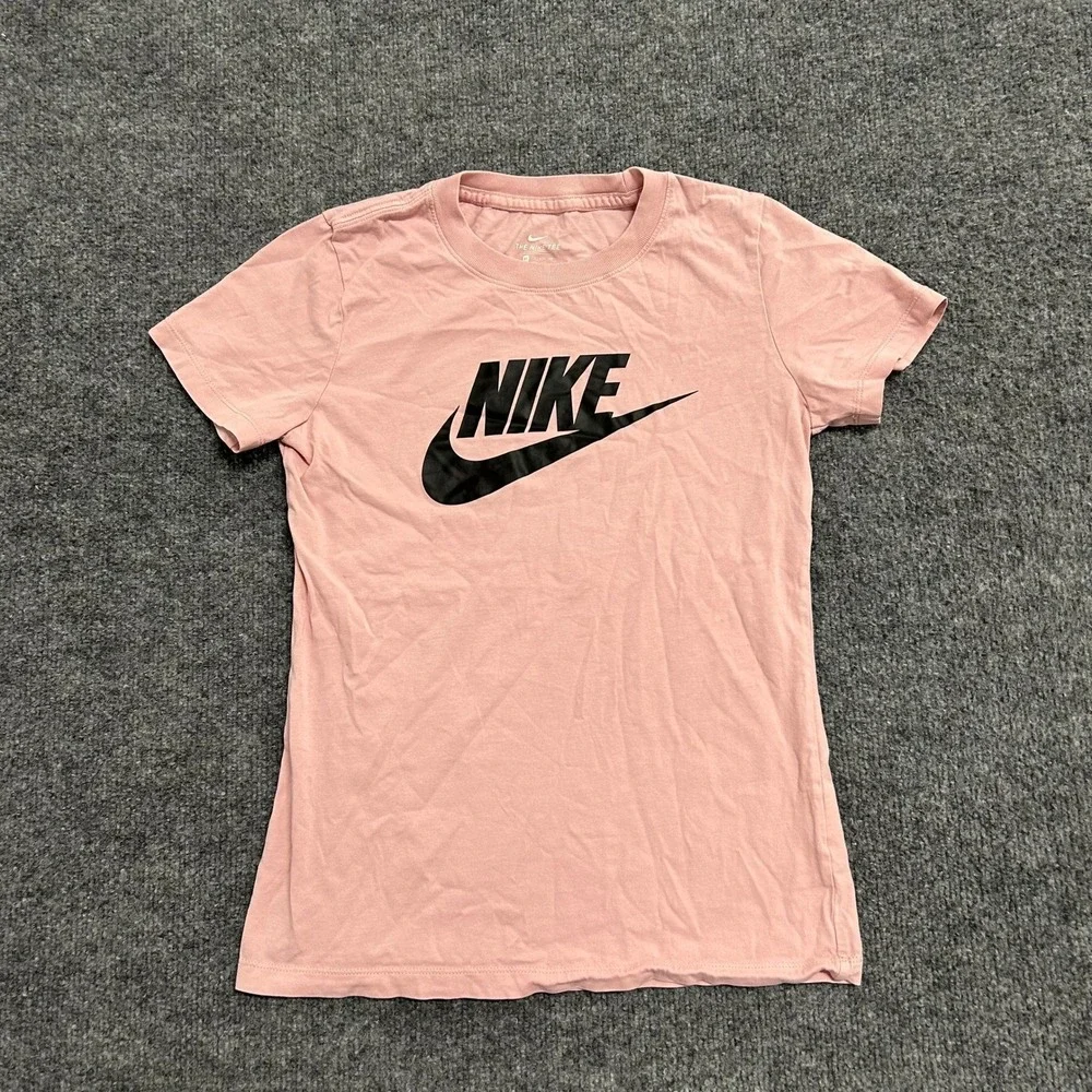Nike T Shirt Womens XS Pink Cotton Short Sleeve Graphic Logo Athletic Casual